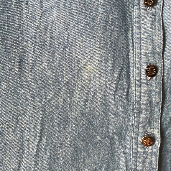 Vintage women’s Wrangler denim short sleeve button blouse with cut out back - Picture 6 of 7